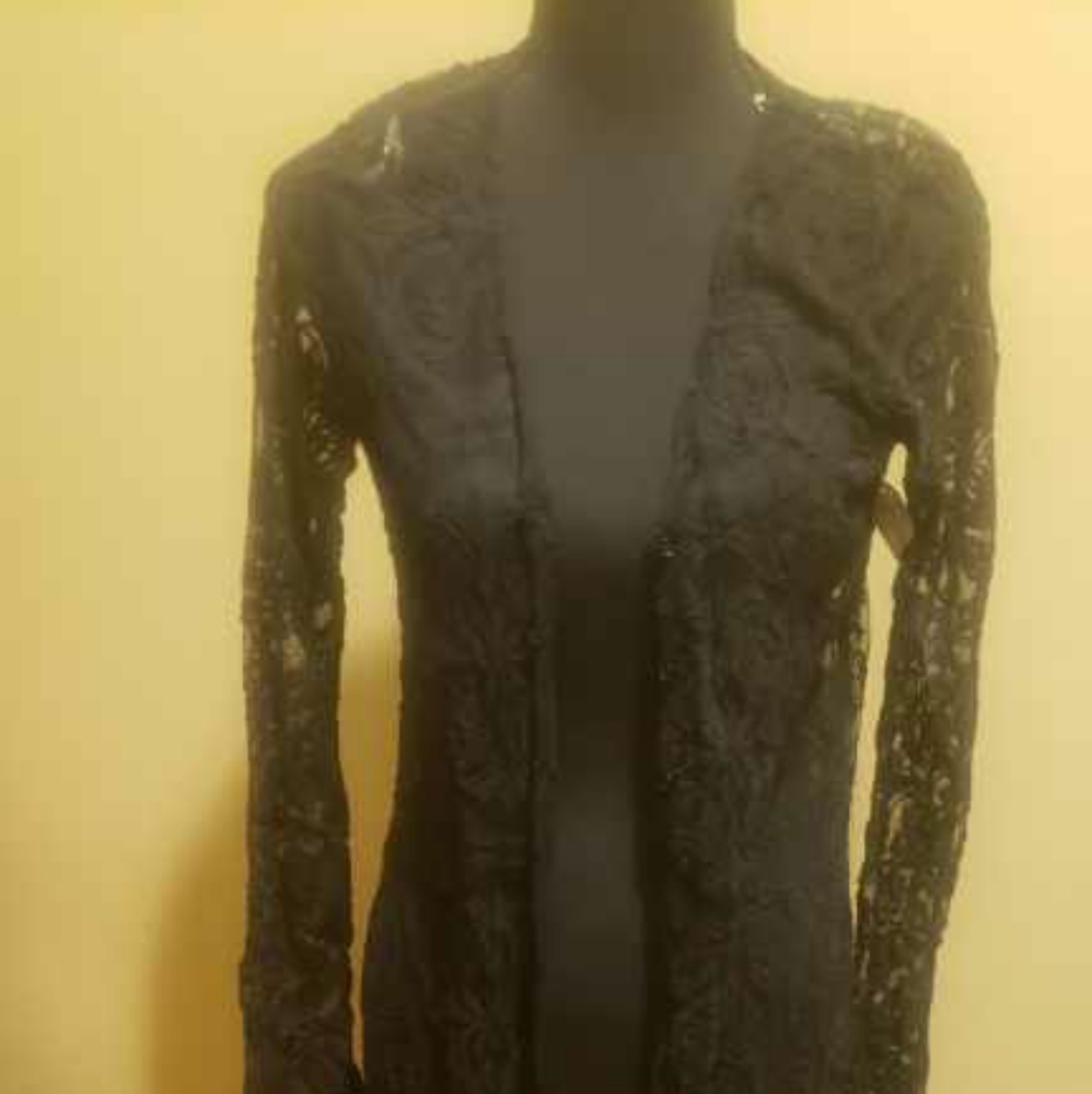 Elegant Black Lace Long Sleeve Robe